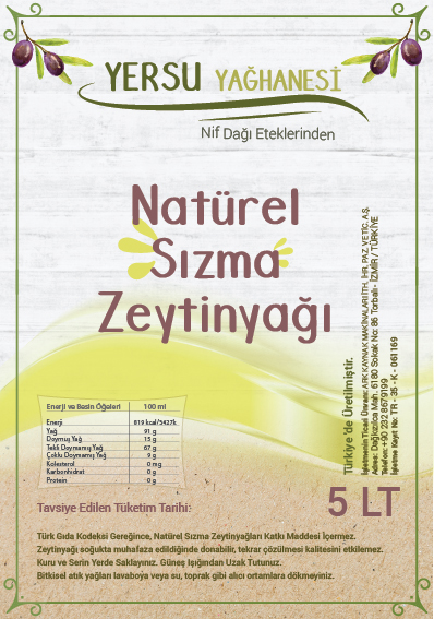 İzmir zeytinyağı fabrikasında üretilen taze sıkım sızma zeytinyağı şişesi